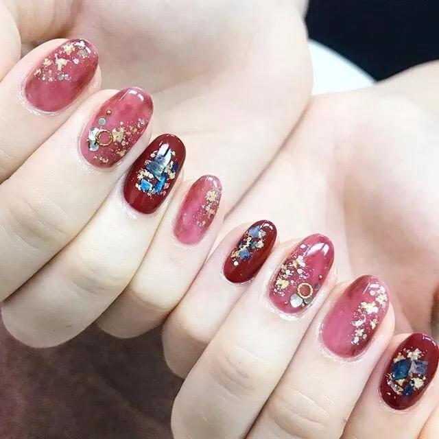 8種紅色暈染美甲款式 本季大熱臟臟紅美甲 8種紅色暈染美甲款式 本季大熱臟臟紅美甲