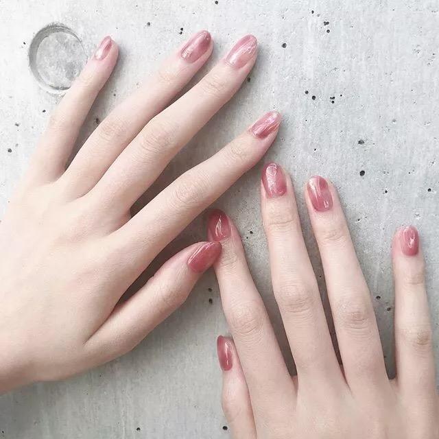 8種紅色暈染美甲款式 本季大熱臟臟紅美甲 8種紅色暈染美甲款式 本季大熱臟臟紅美甲