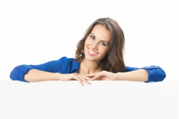 用白醋洗臉的正確步驟 白醋祛斑的正確方法 用白醋洗臉的正確步驟 白醋祛斑的正確方法