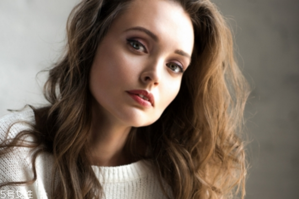 白醋洗臉有沒有副作用 白醋美白美容護(hù)膚小竅門 白醋洗臉有沒有副作用 白醋美白美容護(hù)膚小竅門