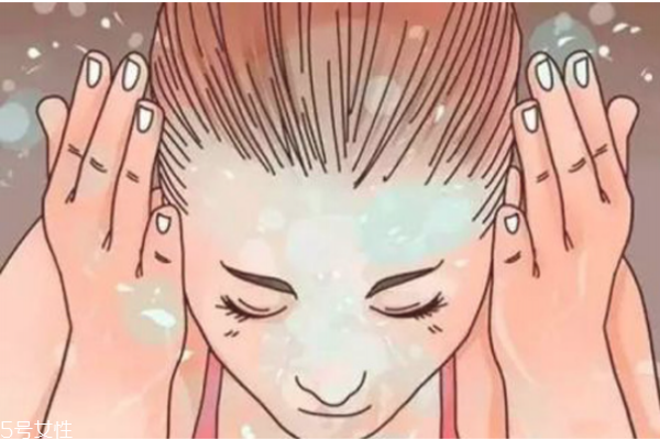 牙膏洗臉有什么好處和壞處 慎重選擇牙膏是關(guān)鍵 牙膏洗臉有什么好處和壞處 慎重選擇牙膏是關(guān)鍵