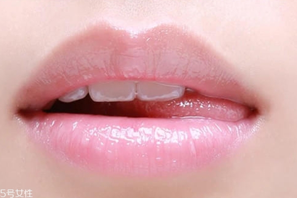 4種日常簡單唇妝畫法 快速為日常妝帶來新鮮感 4種日常簡單唇妝畫法 快速為日常妝帶來新鮮感