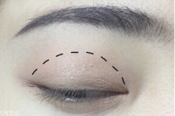 日常妝眼影怎么畫 新手畫眼影的步驟圖片 日常妝眼影怎么畫 新手畫眼影的步驟圖片