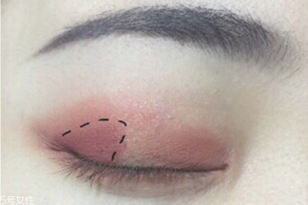 日常妝眼影怎么畫 新手畫眼影的步驟圖片 日常妝眼影怎么畫 新手畫眼影的步驟圖片