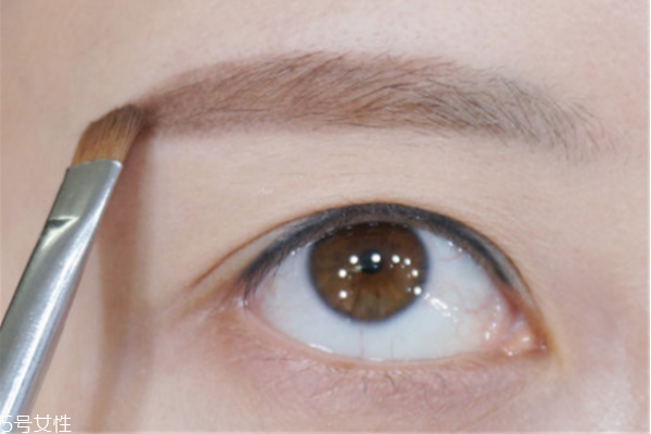 平眉毛怎么畫 畫眉毛技巧步驟圖片 平眉毛怎么畫 畫眉毛技巧步驟圖片