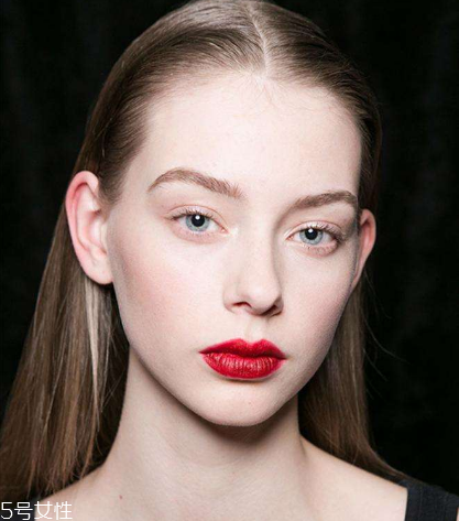 性冷淡妝容教程 最新流行70年代妝容 性冷淡妝容教程 最新流行70年代妝容