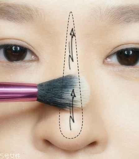 鼻影用什么畫 四種鼻影畫法打造小巧翹鼻 鼻影用什么畫 四種鼻影畫法打造小巧翹鼻