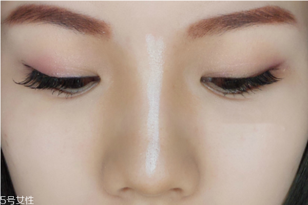 鼻影用什么畫 四種鼻影畫法打造小巧翹鼻 鼻影用什么畫 四種鼻影畫法打造小巧翹鼻