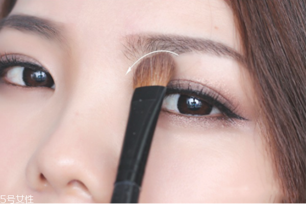 鼻影用什么畫 四種鼻影畫法打造小巧翹鼻 鼻影用什么畫 四種鼻影畫法打造小巧翹鼻
