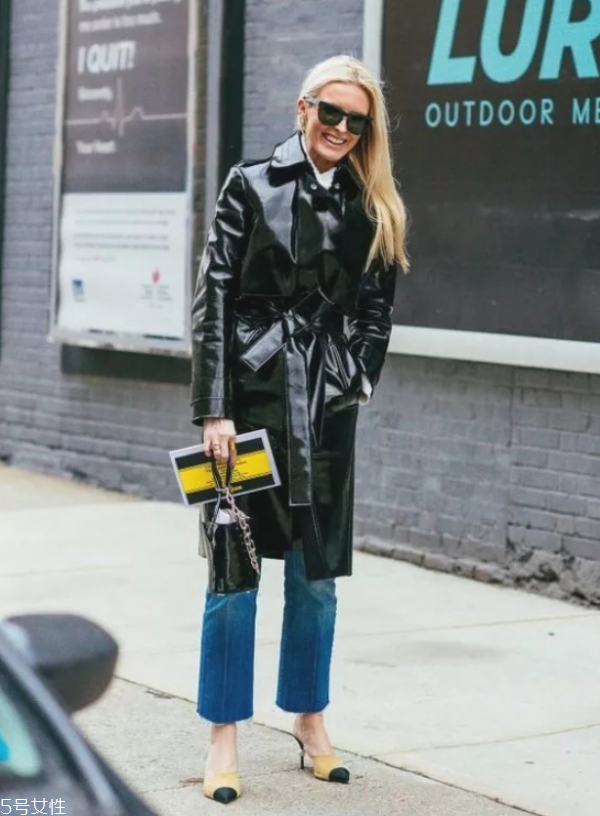 秋冬女生皮衣怎么穿好看 女生皮衣秋冬穿搭 秋冬女生皮衣怎么穿好看 女生皮衣秋冬穿搭