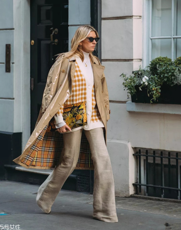 秋冬女生皮衣怎么穿好看 女生皮衣秋冬穿搭 秋冬女生皮衣怎么穿好看 女生皮衣秋冬穿搭