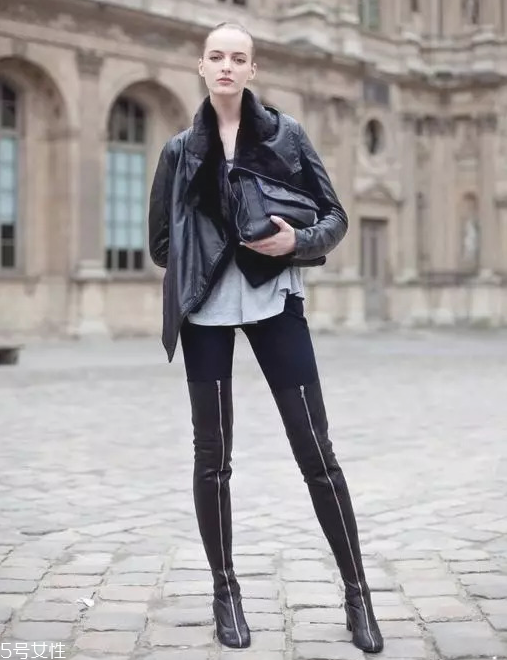 秋冬女生皮衣怎么穿好看 女生皮衣秋冬穿搭 秋冬女生皮衣怎么穿好看 女生皮衣秋冬穿搭
