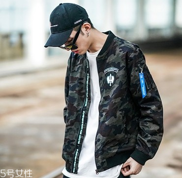 飛行外套怎么搭配 4個穿搭技巧大解析 飛行外套怎么搭配 4個穿搭技巧大解析