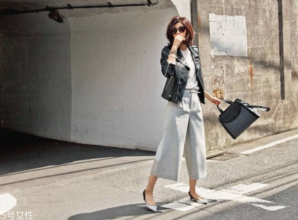 女生機(jī)車皮衣怎么搭配 機(jī)車皮衣搭配女 女生機(jī)車皮衣怎么搭配 機(jī)車皮衣搭配女