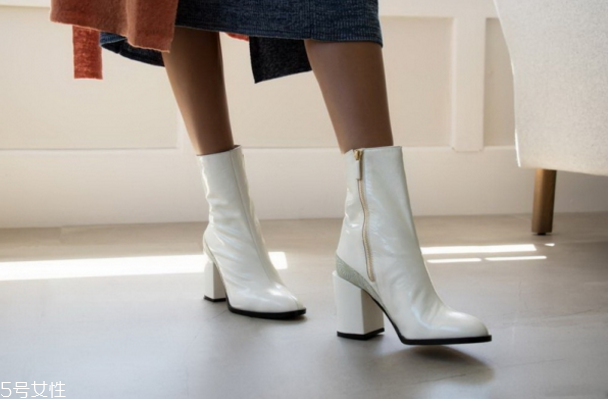 秋冬女生短靴配什么褲子 好看又實(shí)用的短靴推薦 秋冬女生短靴配什么褲子 好看又實(shí)用的短靴推薦