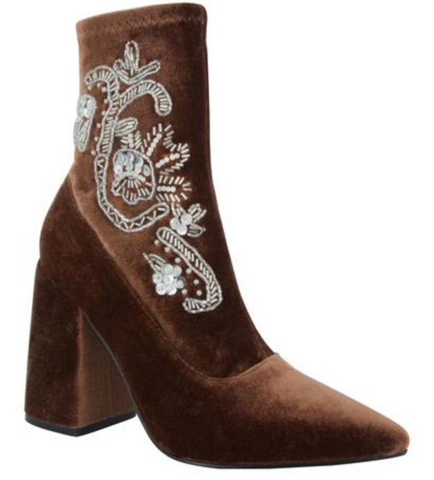 秋冬女生短靴配什么褲子 好看又實(shí)用的短靴推薦 秋冬女生短靴配什么褲子 好看又實(shí)用的短靴推薦