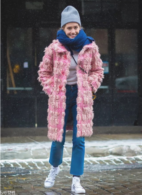 秋冬女生怎么穿衣搭配 秋冬女生穿衣搭配技巧 秋冬女生怎么穿衣搭配 秋冬女生穿衣搭配技巧