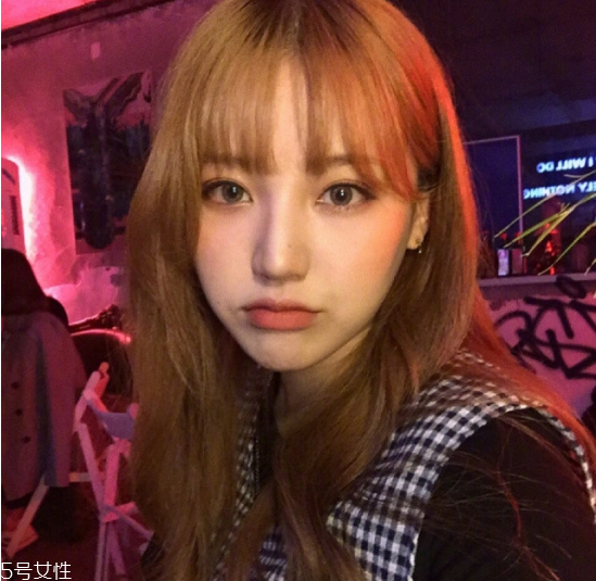 冬天適合弄什么發(fā)型 個(gè)性染發(fā)圖片 冬天適合弄什么發(fā)型 個(gè)性染發(fā)圖片