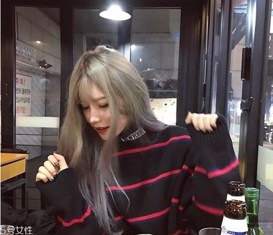 冬天適合弄什么發(fā)型 個(gè)性染發(fā)圖片 冬天適合弄什么發(fā)型 個(gè)性染發(fā)圖片