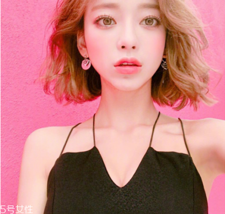 冬天適合弄什么發(fā)型 個(gè)性染發(fā)圖片 冬天適合弄什么發(fā)型 個(gè)性染發(fā)圖片