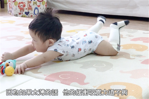 寶寶越爬越聰明嗎 寶寶爬行有什么好處 寶寶越爬越聰明嗎 寶寶爬行有什么好處