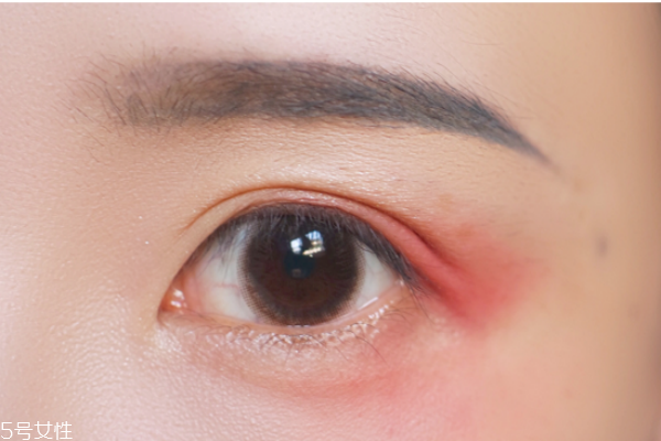 古風(fēng)女子妝容教程圖解 古風(fēng)妝容圖片 古風(fēng)女子妝容教程圖解 古風(fēng)妝容圖片