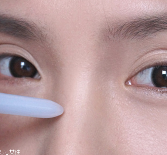 古風(fēng)女子妝容教程圖解 古風(fēng)妝容圖片 古風(fēng)女子妝容教程圖解 古風(fēng)妝容圖片