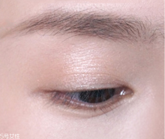 古風(fēng)女子妝容教程圖解 古風(fēng)妝容圖片 古風(fēng)女子妝容教程圖解 古風(fēng)妝容圖片