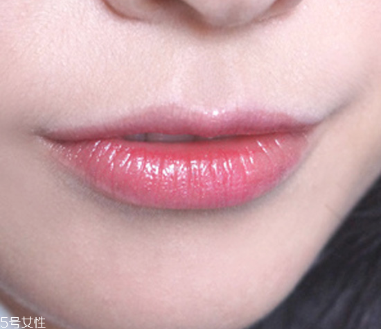 古風(fēng)女子妝容教程圖解 古風(fēng)妝容圖片 古風(fēng)女子妝容教程圖解 古風(fēng)妝容圖片