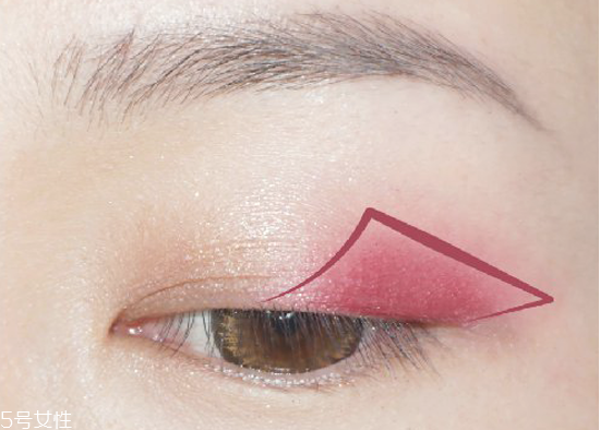 古風(fēng)女子妝容教程圖解 古風(fēng)妝容圖片 古風(fēng)女子妝容教程圖解 古風(fēng)妝容圖片