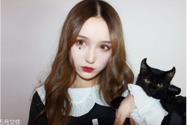 萬(wàn)圣節(jié)妝容有哪些 萬(wàn)圣節(jié)簡(jiǎn)單妝容 萬(wàn)圣節(jié)妝容有哪些 萬(wàn)圣節(jié)簡(jiǎn)單妝容