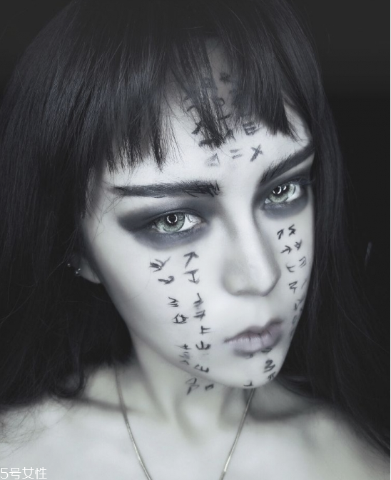 萬(wàn)圣節(jié)妝容有哪些 萬(wàn)圣節(jié)簡(jiǎn)單妝容 萬(wàn)圣節(jié)妝容有哪些 萬(wàn)圣節(jié)簡(jiǎn)單妝容