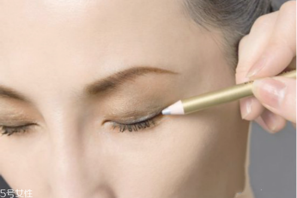 丹鳳眼怎么畫眼妝 丹鳳眼化妝教程 丹鳳眼怎么畫眼妝 丹鳳眼化妝教程