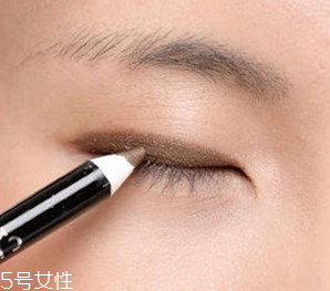 丹鳳眼怎么畫眼妝 丹鳳眼化妝教程 丹鳳眼怎么畫眼妝 丹鳳眼化妝教程