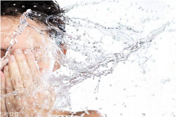 植美村洗面奶有泡沫么 它的優(yōu)缺點(diǎn)有哪些 植美村洗面奶有泡沫么 它的優(yōu)缺點(diǎn)有哪些