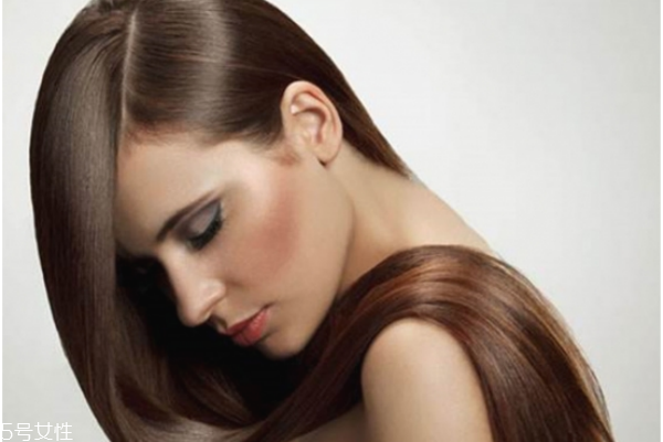 拉直的頭發(fā)怎么變蓬松 頭發(fā)拉直后注意事項 拉直的頭發(fā)怎么變蓬松 頭發(fā)拉直后注意事項