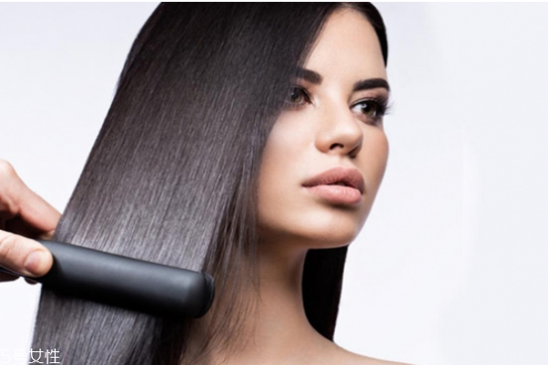 拉直的頭發(fā)怎么變蓬松 頭發(fā)拉直后注意事項 拉直的頭發(fā)怎么變蓬松 頭發(fā)拉直后注意事項
