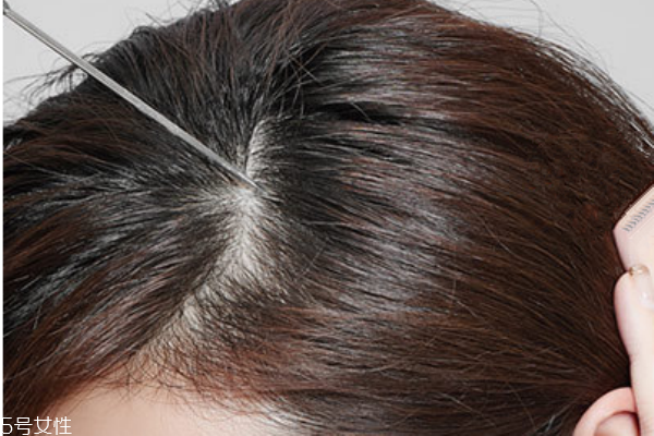 長卷發(fā)怎樣扎好看圖解 女生好看中長卷發(fā)圖片 長卷發(fā)怎樣扎好看圖解 女生好看中長卷發(fā)圖片