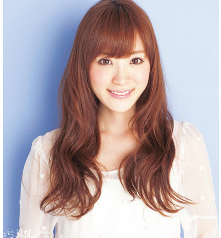 好看的韓國女生卷發(fā)發(fā)型 韓式長卷發(fā)發(fā)型圖片 好看的韓國女生卷發(fā)發(fā)型 韓式長卷發(fā)發(fā)型圖片