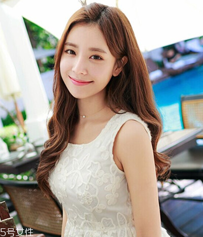 好看的韓國女生卷發(fā)發(fā)型 韓式長卷發(fā)發(fā)型圖片 好看的韓國女生卷發(fā)發(fā)型 韓式長卷發(fā)發(fā)型圖片