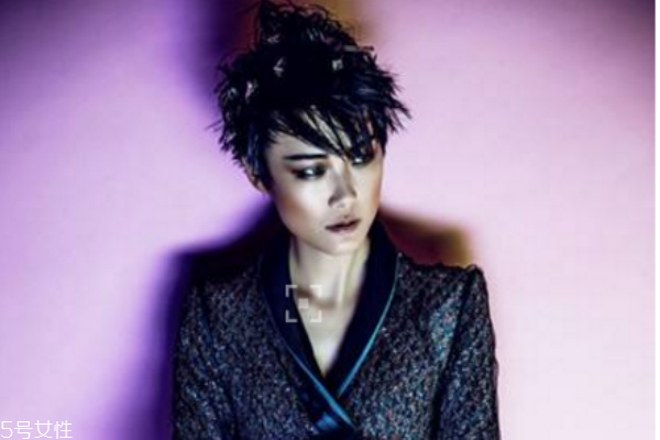 煙熏妝攻略，教你點不一樣的