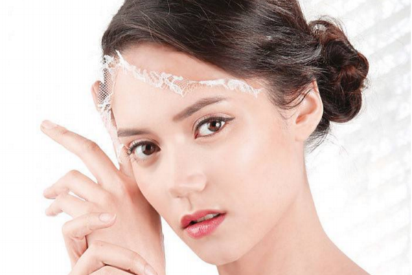 想變白富美，先學(xué)會(huì)這些美白技巧