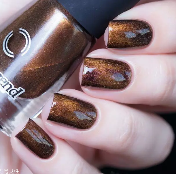 秋冬貓眼美甲圖片 指尖迎來高光時刻 秋冬貓眼美甲圖片 指尖迎來高光時刻