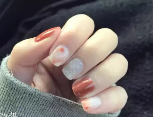 秋冬貓眼美甲圖片 指尖迎來高光時刻 秋冬貓眼美甲圖片 指尖迎來高光時刻