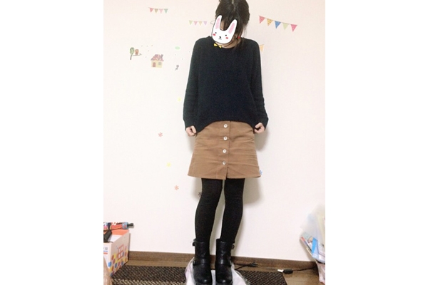 燈芯絨裙子配什么上衣 燈芯絨裙子上衣搭配圖片 燈芯絨裙子配什么上衣 燈芯絨裙子上衣搭配圖片