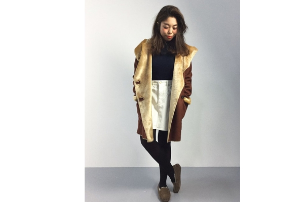 燈芯絨裙子配什么上衣 燈芯絨裙子上衣搭配圖片 燈芯絨裙子配什么上衣 燈芯絨裙子上衣搭配圖片