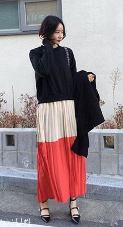 半身長(zhǎng)裙配什么上衣 半身長(zhǎng)裙上衣搭配圖片 半身長(zhǎng)裙配什么上衣 半身長(zhǎng)裙上衣搭配圖片