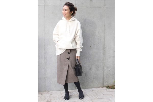 半身長(zhǎng)裙配什么上衣 半身長(zhǎng)裙上衣搭配圖片 半身長(zhǎng)裙配什么上衣 半身長(zhǎng)裙上衣搭配圖片