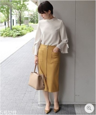 半身長(zhǎng)裙配什么上衣 半身長(zhǎng)裙上衣搭配圖片 半身長(zhǎng)裙配什么上衣 半身長(zhǎng)裙上衣搭配圖片