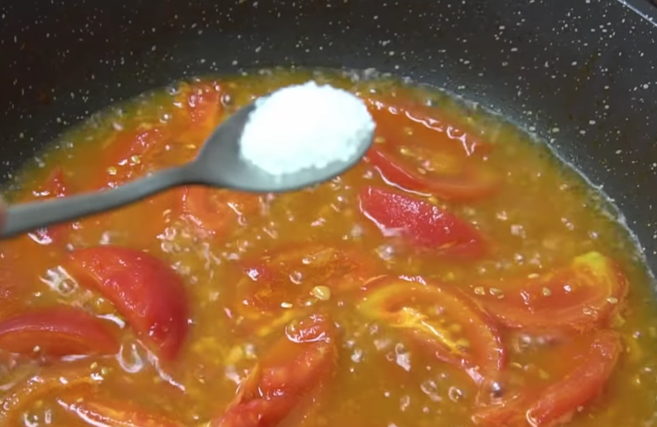 白鯧魚怎么做好吃 酸甜可口番茄燜白鯧的做法 白鯧魚怎么做好吃 酸甜可口番茄燜白鯧的做法